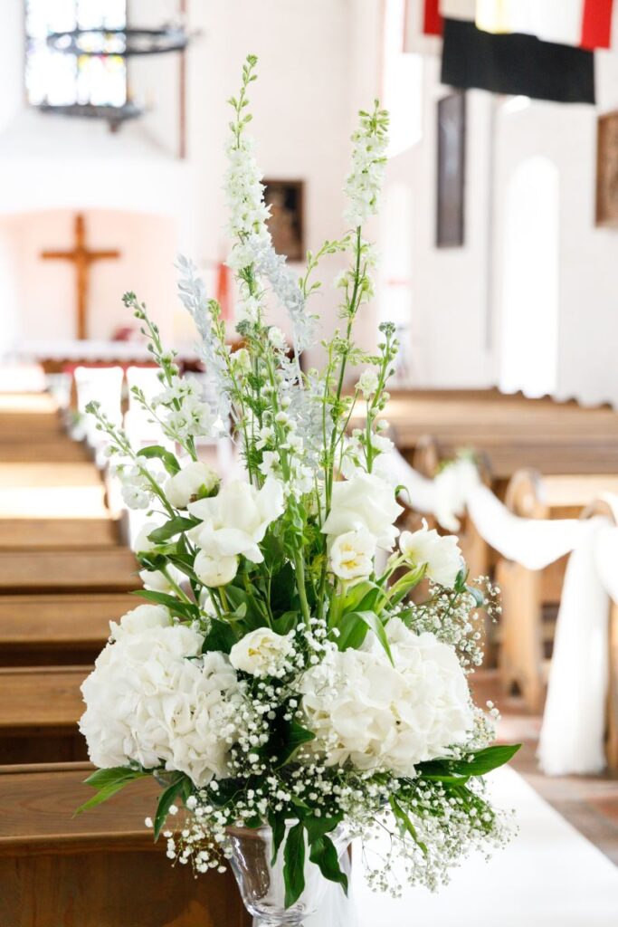 Dekoracja, ostrojenie kościoła na ślub